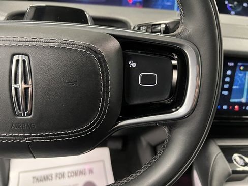 Used 2025 Lincoln Navigator L Reserve image 28