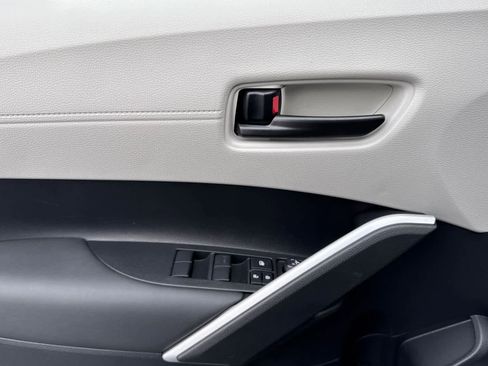 Certified 2026 Toyota Corolla Cross L image 12