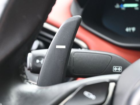 Used 2021 Aston Martin V8 Vantage Coupe image 37