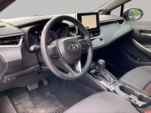 Used 2023 Toyota Corolla SE w/ SE Premium Package FWD image 18