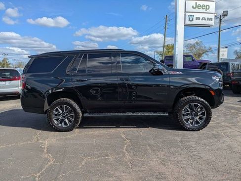 Used 2023 Chevrolet Tahoe Z71 w/ Luxury Package image 3