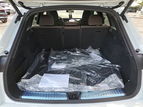 New 2025 Audi Q5 2.0T Premium Plus image 31