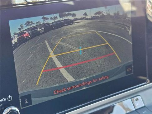 Used 2025 Toyota Camry LE image 13