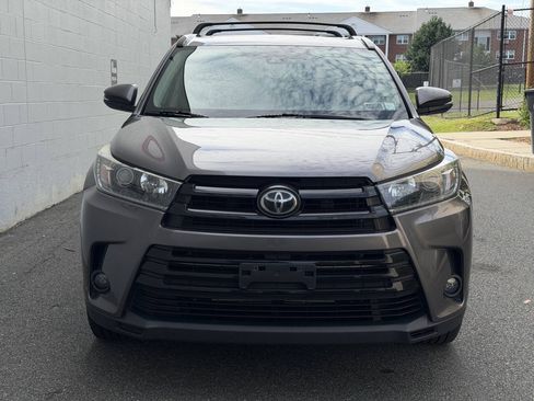 Used 2019 Toyota Highlander SE AWD/4WD image 7