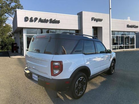 Used 2025 Ford Bronco Sport Outer Banks image 2