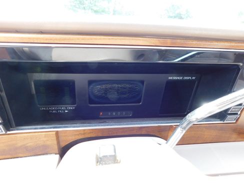 Used 1992 Lincoln Continental Executive image 23