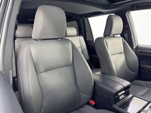 Used 2023 Lexus GX 460 Premium image 42