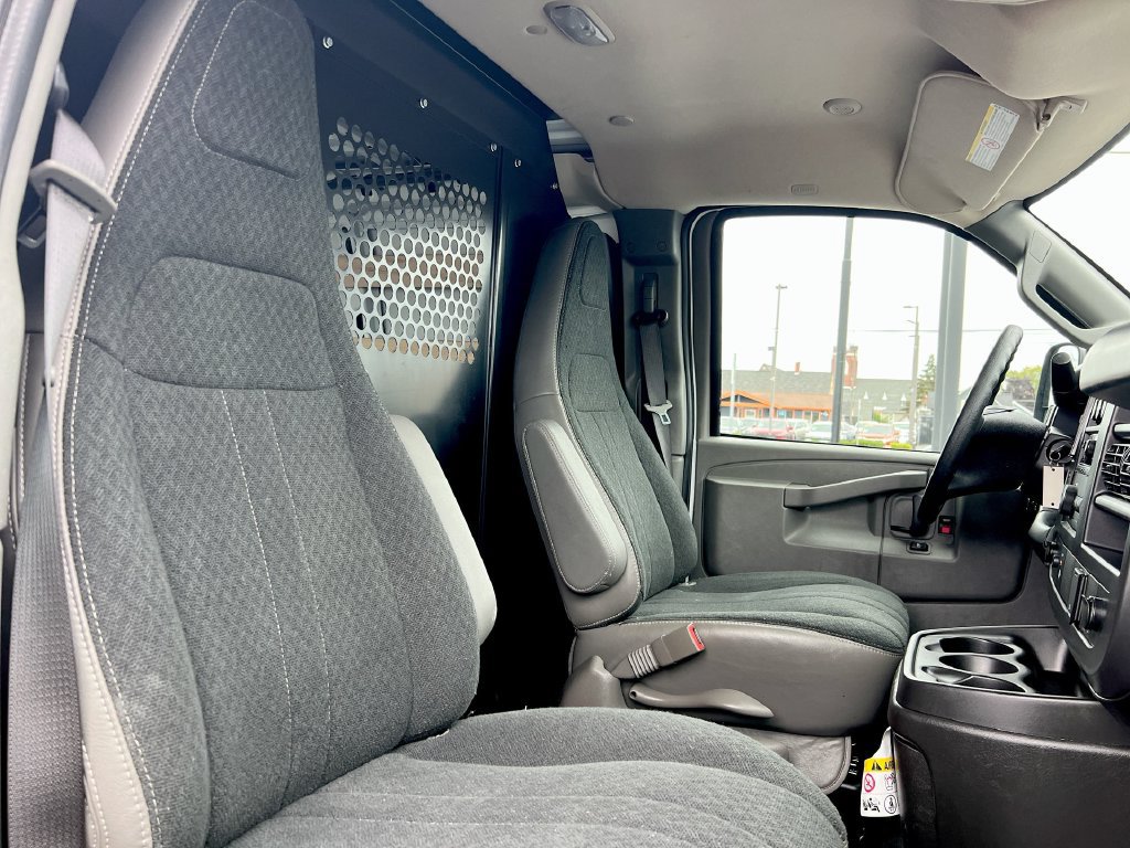 Used 2025 GMC Savana 2500 w/ Driver Convenience Package RWD image 21