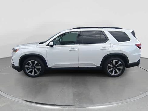 Used 2023 Honda Pilot Elite image 5