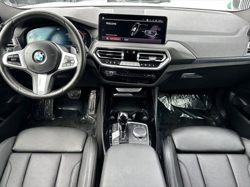 Used 2024 BMW X4 xDrive30i w/ M Sport Package image 12
