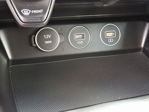 Used 2023 Genesis G70 3.3T image 27