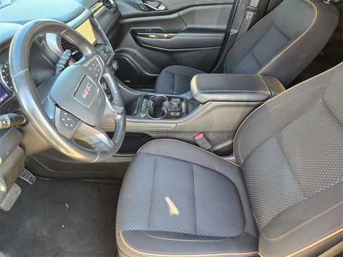 Used 2022 GMC Acadia AT4 image 8