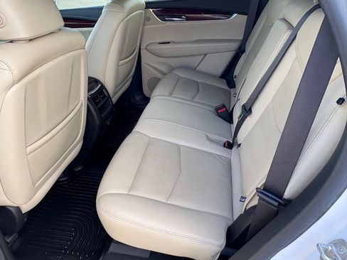 Used 2019 Cadillac XT5 Premium Luxury FWD image 35