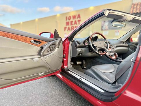 Used 2004 Mercedes-Benz SL 500 image 24