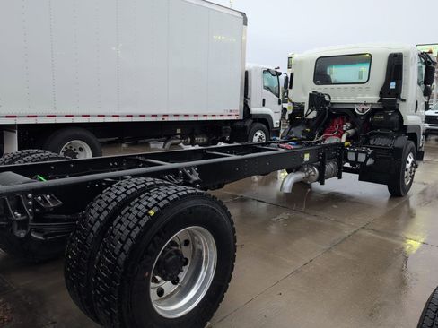 New 2024 Chevrolet Low Cab Forward 7500XD image 8