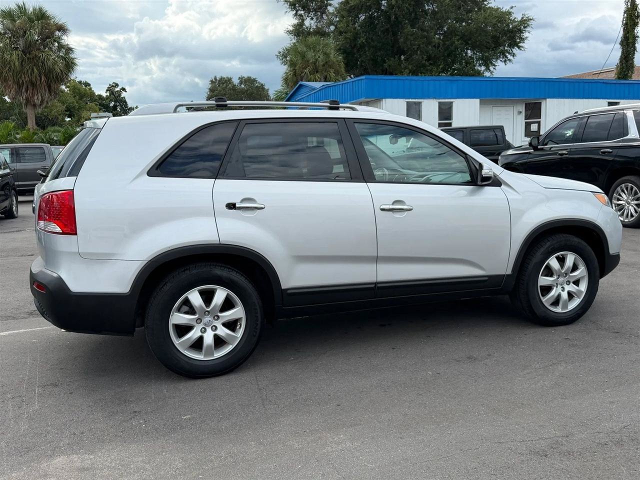 Used 2013 Kia Sorento LX FWD image 6