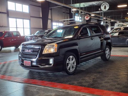 Used 2017 GMC Terrain SLE w/ Cargo Package AWD/4WD image 3