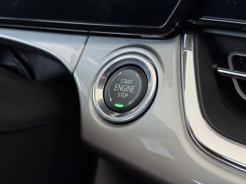 New 2025 Chevrolet Trax LT w/ Driver Confidence Package image 29