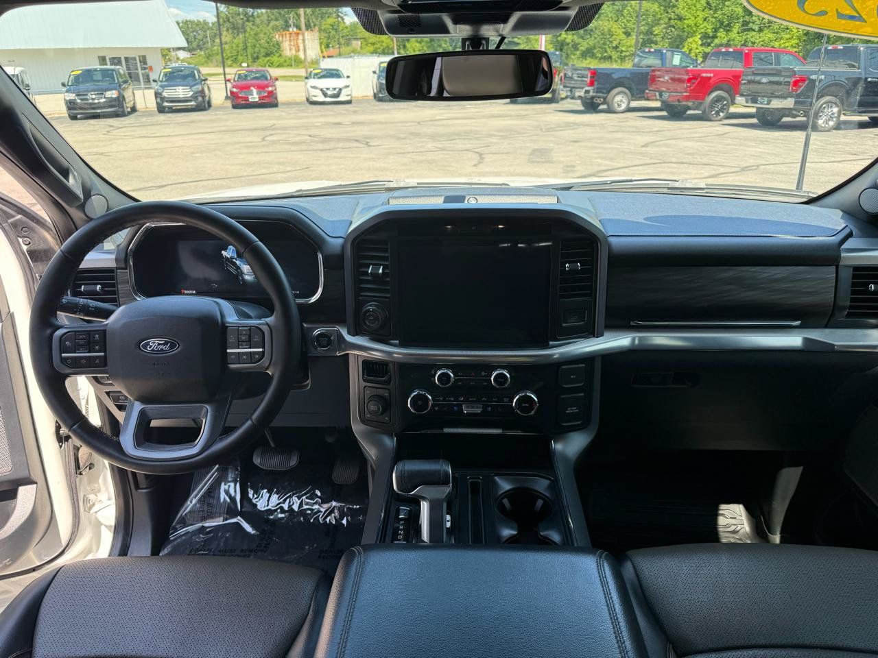 Used 2025 Ford F150 Lariat AWD/4WD image 17