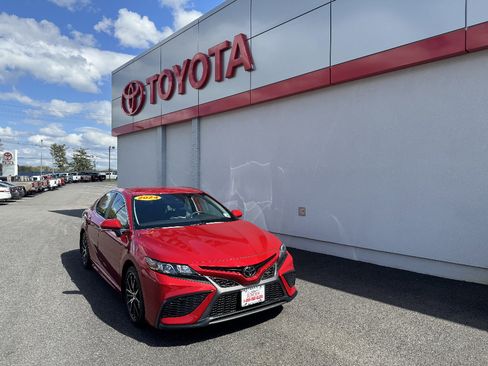 Certified 2024 Toyota Camry SE w/ Cold Weather Package image 1