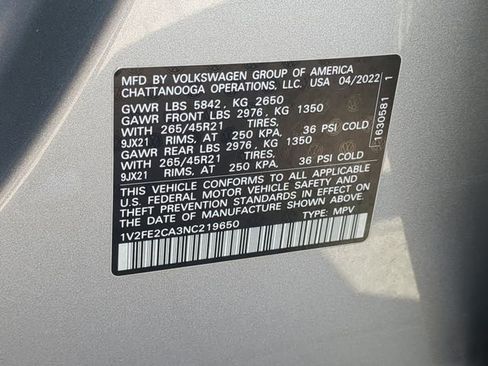 Certified 2022 Volkswagen Atlas Cross Sport SEL Premium R-Line image 38