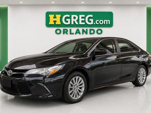 Used 2017 Toyota Camry SE FWD image 4