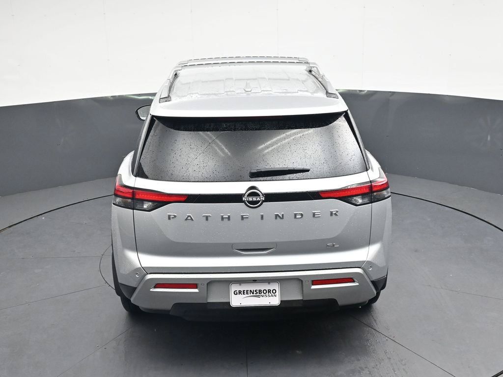 Certified 2025 Nissan Pathfinder SL FWD image 32