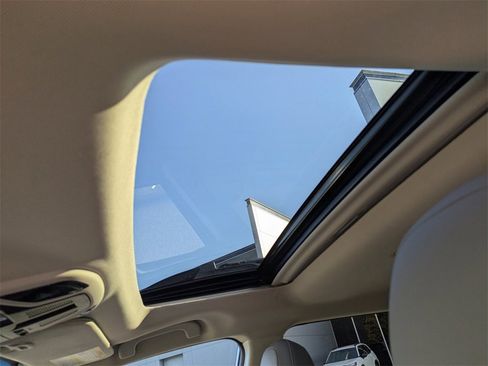 Used 2022 Subaru Outback Limited image 17