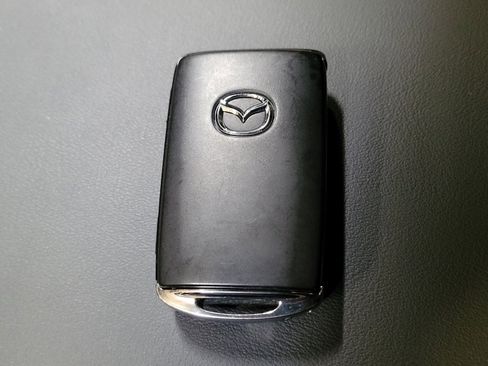 Used 2020 MAZDA MAZDA3 Hatchback w/ Preferred Package image 32