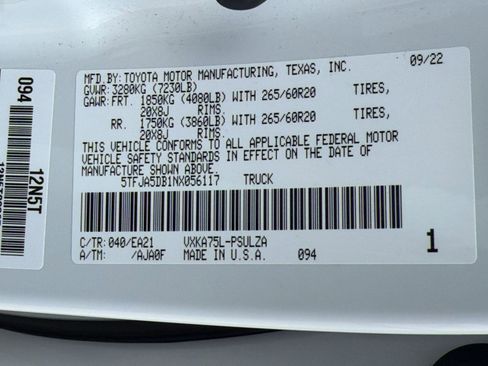 Used 2022 Toyota Tundra Limited w/ Power Package AWD/4WD image 32