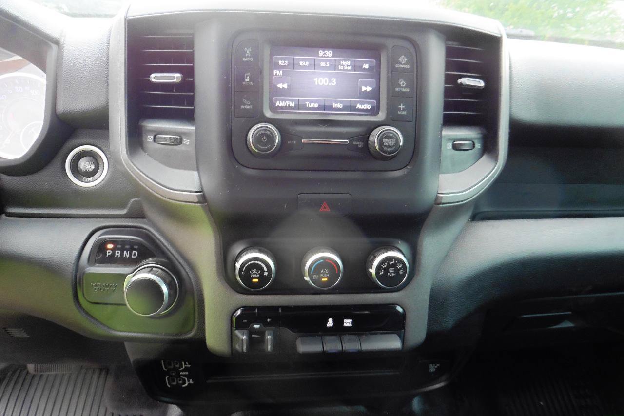 Used 2022 RAM 2500 Tradesman w/ Chrome Appearance Group RWD image 9