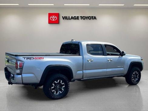 Certified 2022 Toyota Tacoma TRD Off-Road w/ Technology Package AWD/4WD image 5