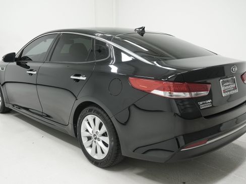 Used 2017 Kia Optima EX FWD image 6