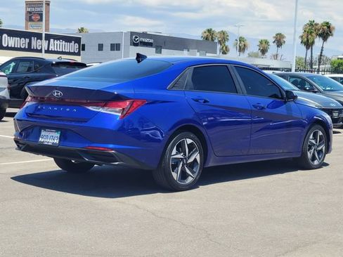 Used 2023 Hyundai Elantra SEL w/ Convenience Package FWD image 4