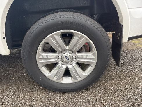 Used 2018 Ford F150 Lariat w/ Equipment Group 502A Luxury image 22