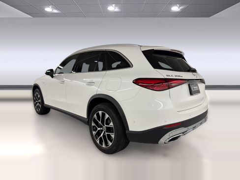 Certified 2025 Mercedes-Benz GLC 350e 4MATIC image 3