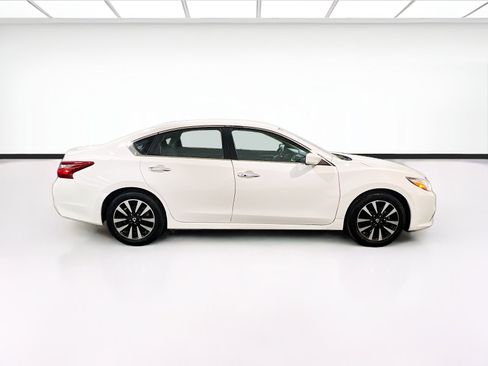 Used 2018 Nissan Altima 2.5 SV FWD image 22