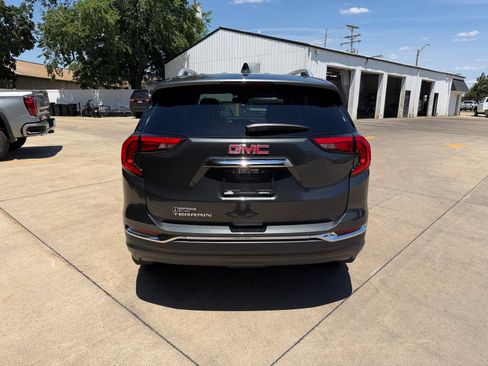 Used 2021 GMC Terrain SLT FWD image 29