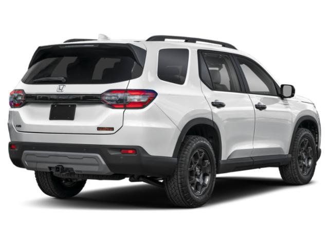 Used 2025 Honda Pilot TrailSport image 2