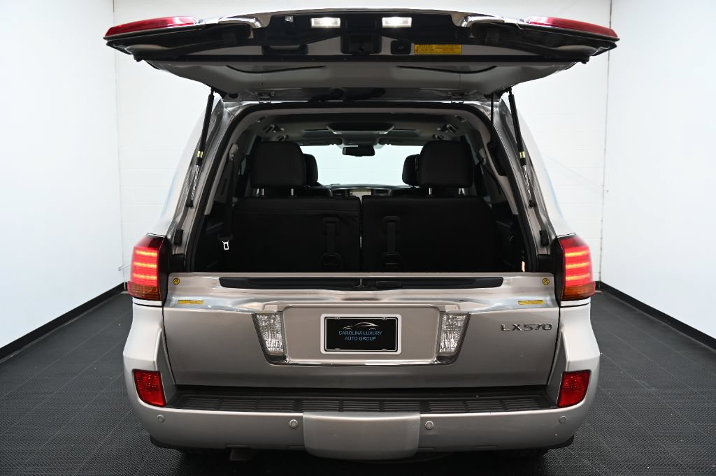 Used 2011 Lexus LX 570 4WD w/ Luxury Pkg image 51