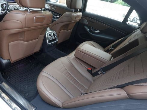 Used 2019 Mercedes-Benz S 560 4MATIC Sedan image 11