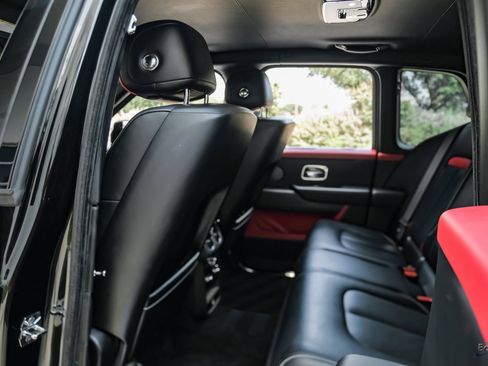 Used 2022 Rolls-Royce Cullinan image 69