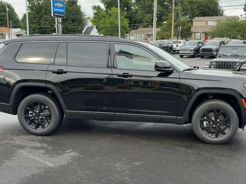 New 2026 Jeep Grand Cherokee L 4WD image 8