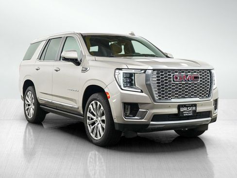 Used 2023 GMC Yukon Denali w/ Advanced Technology Package AWD/4WD image 7