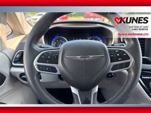 Used 2023 Chrysler Voyager LX FWD image 34