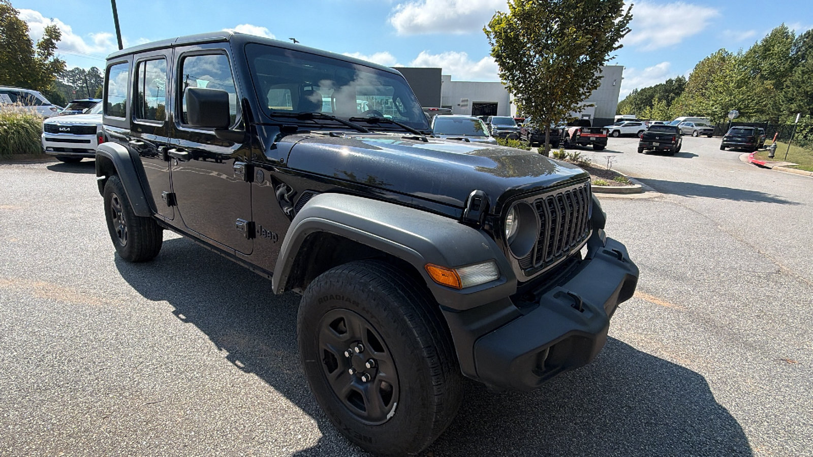 Used 2025 Jeep Wrangler Unlimited Sport AWD/4WD image 5