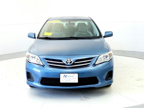Used 2013 Toyota Corolla LE FWD image 2
