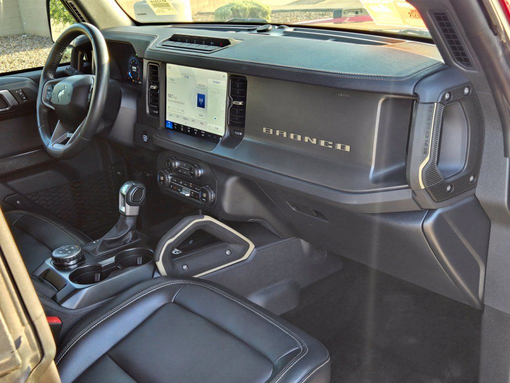 Used 2025 Ford Bronco Badlands AWD/4WD image 15