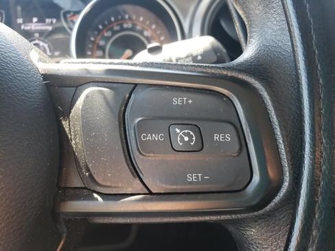 Used 2022 Jeep Wrangler Sport AWD/4WD image 18