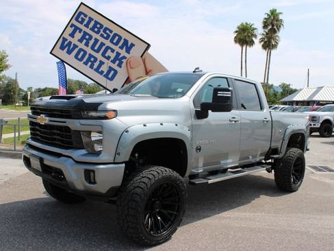 Used 2025 Chevrolet Silverado 2500 LT w/ Convenience Package AWD/4WD image 1
